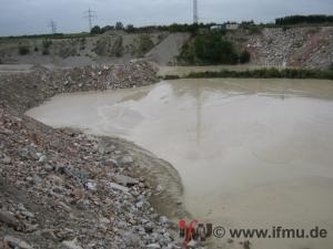 Verfüllung von Gruben und Brüchen mit Boden und Bauschutt Verfüllung von Gruben und Brüchen mit Boden und Bauschutt