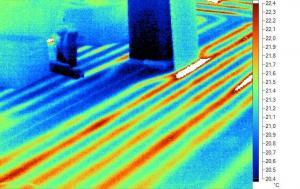 Thermografie zum Erkunden von Fußbodenheizleitungen